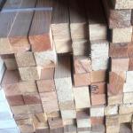 Сухой строганный брусок из лиственницы 40х40 Строганный брусок 40х40