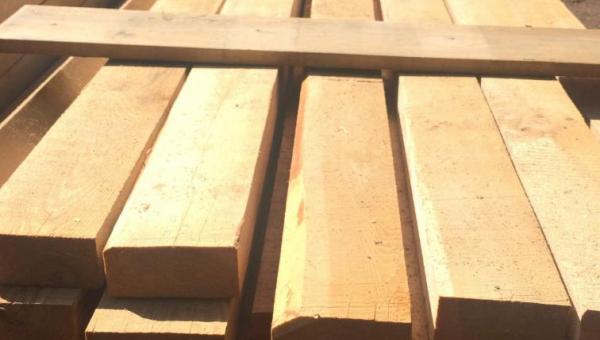 Обрезная доска лиственница 50х100