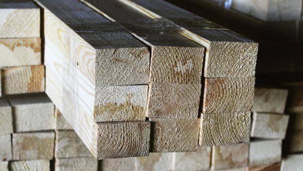 Строганный брусок 30х45 из лиственницы Строганный брусок 30х45