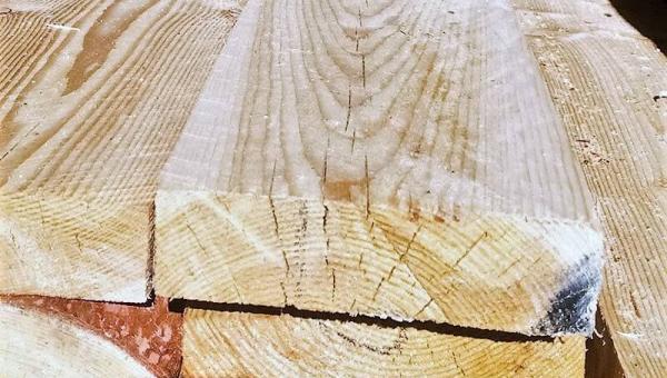 Обрезная доска из лиственницы 40х200 Обрезная доска лиственница 40х200