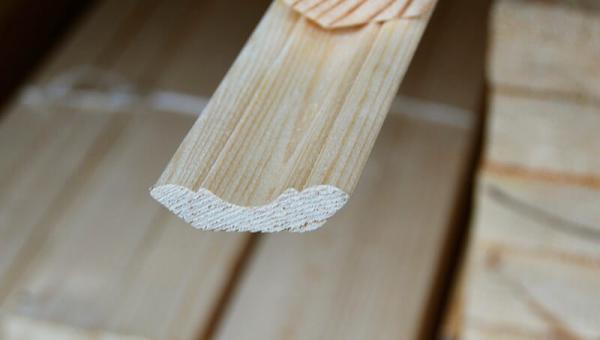 Плинтус "ласточка" 