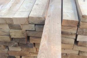 Обрезная доска из ясеня