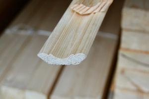 Плинтус "ласточка" 