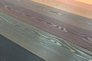 Производственная покраска террасной доски